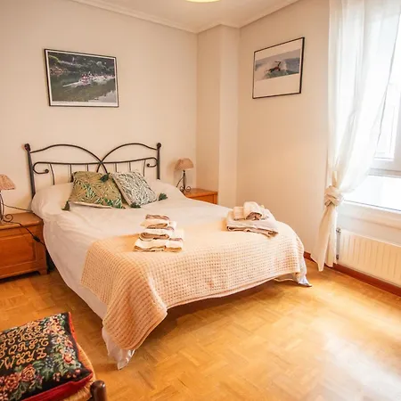 En Cangas De Vut7876as Apartamento